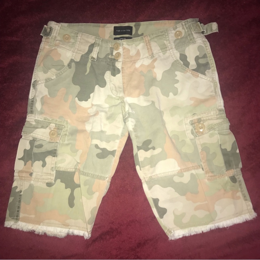 Camo THE LIMITED size 0 mid knee shorts
